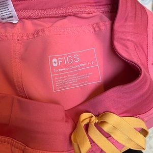 FIGS neon pink Kade scrub pants small